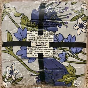 Vera Bradley Floral Throw Blanket - Pattern Coffee Garden Oyster Mushroom